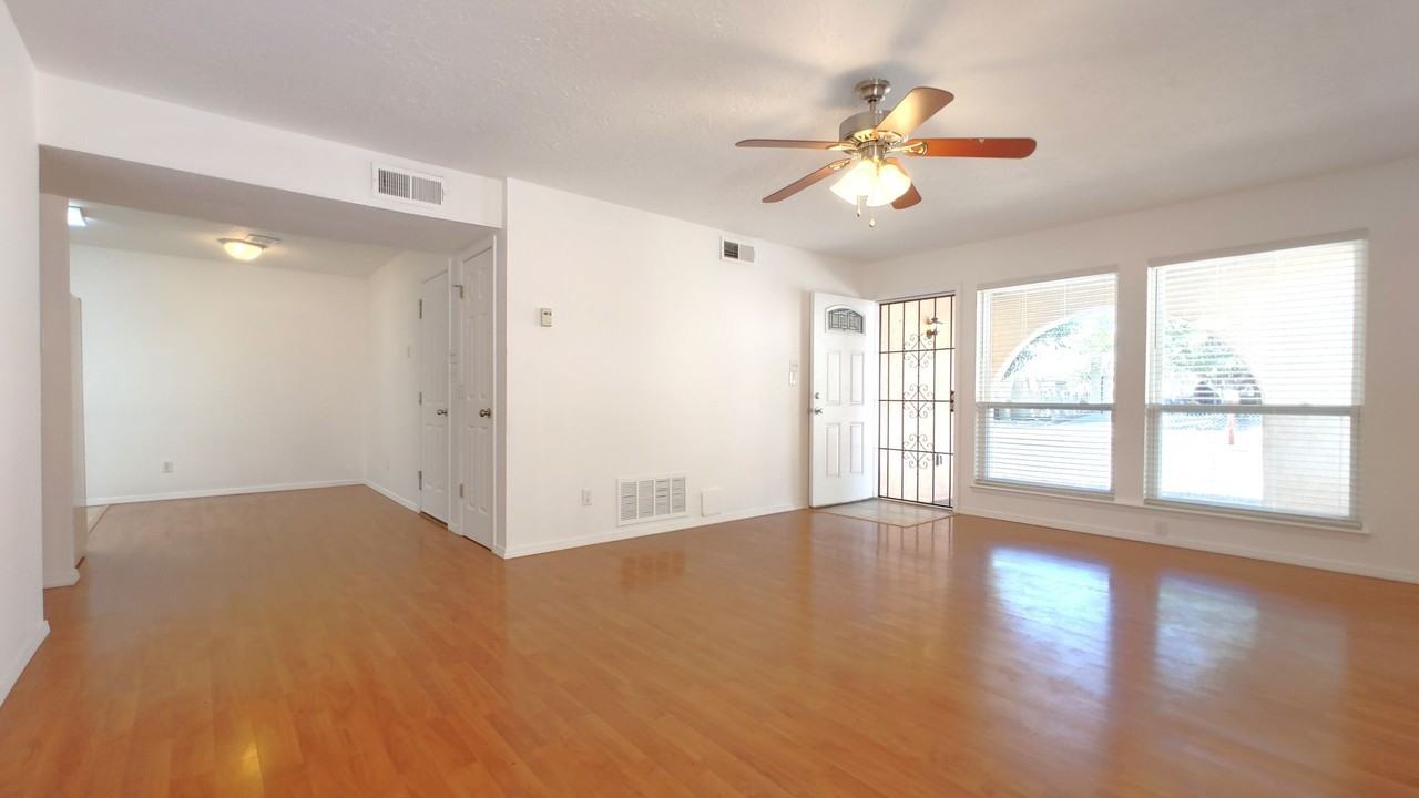 13324 Camino Del Norte Ne - Photo 2 of 13