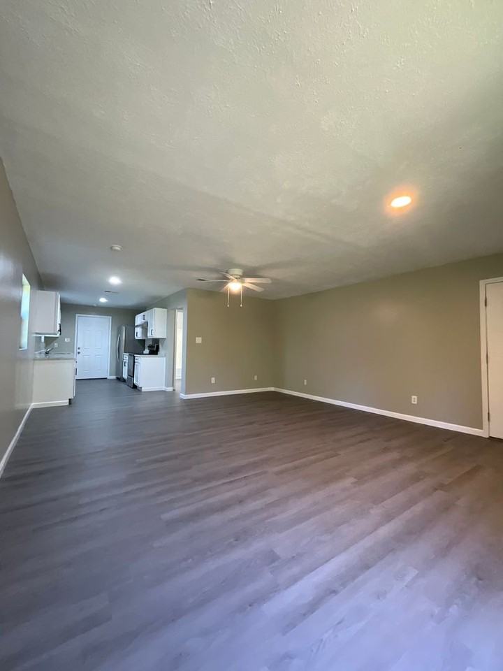 149 Lakeshore Dr - Photo 6 of 26