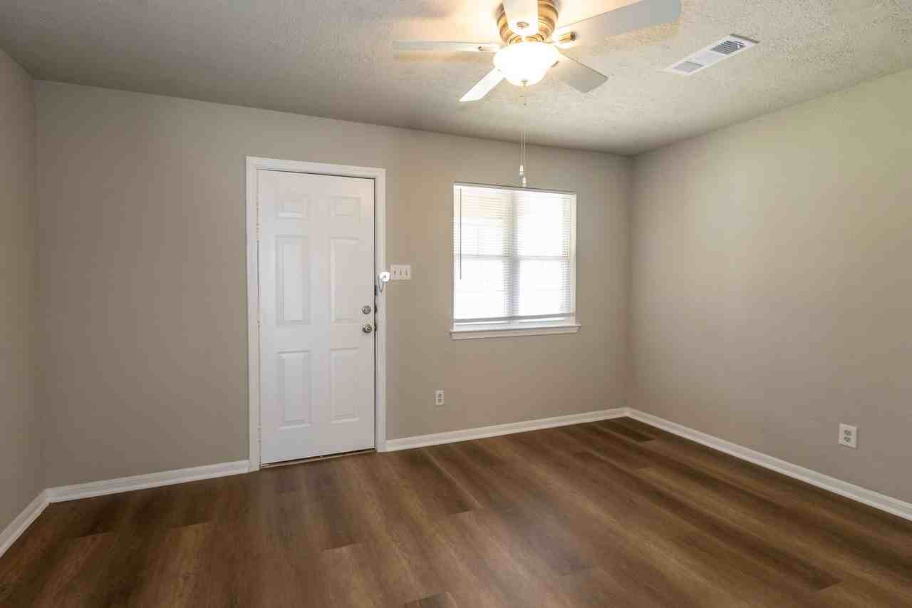 1295 Madison Ave - Photo 3 of 32