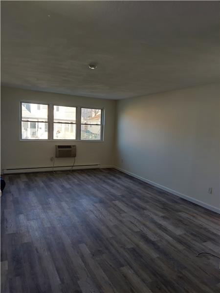 82 Station St - Photo 3 of 5