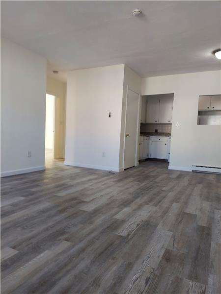 82 Station St - Photo 4 of 5