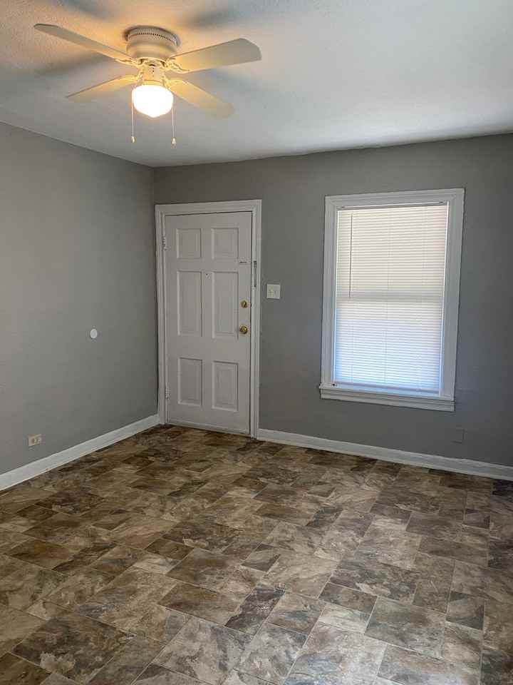 947 Poinsettia - Photo 5 of 9
