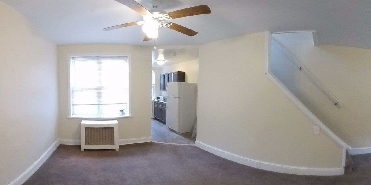 2528 S Holbrook St - Photo 2 of 8