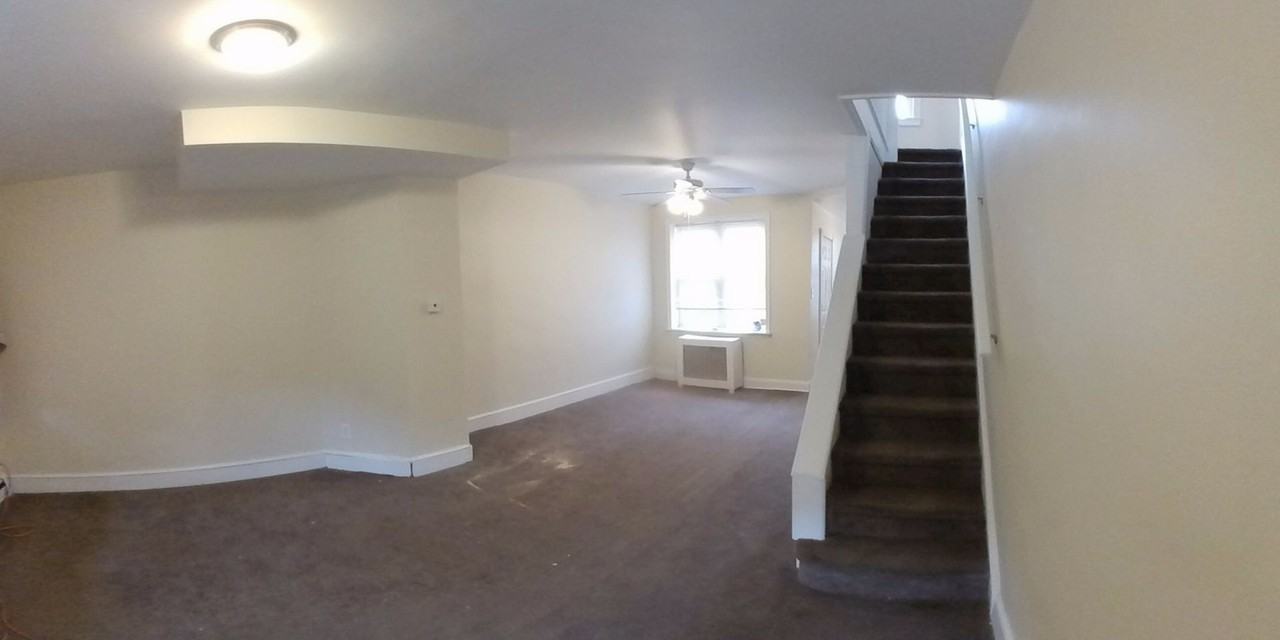 2528 S Holbrook St - Photo 3 of 8