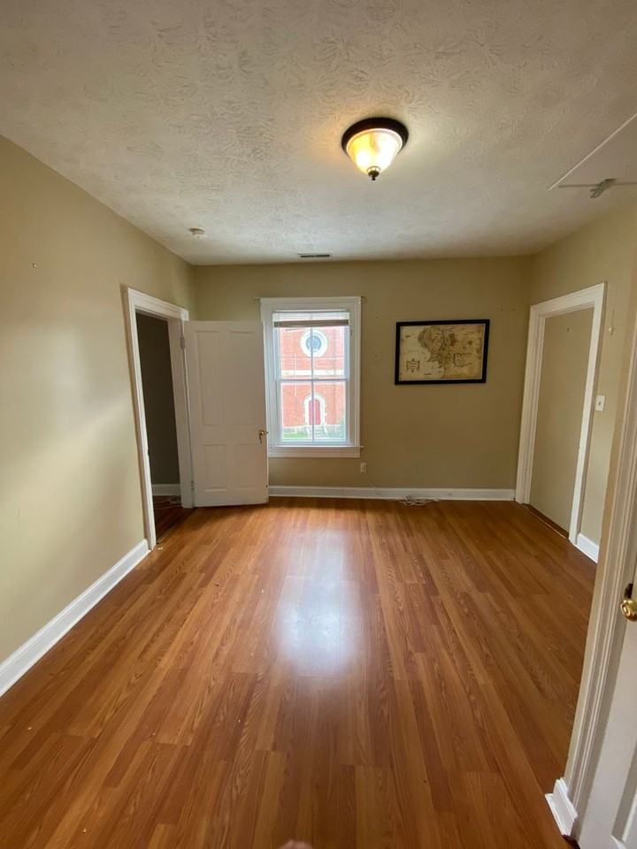 401 North Augusta Street - Photo 3 of 14