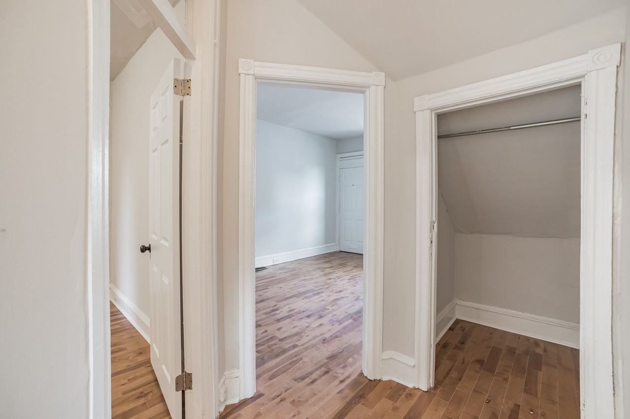 1640 S 56th St - Photo 3 of 17