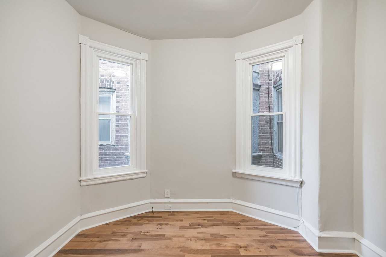 1640 S 56th St - Photo 6 of 17