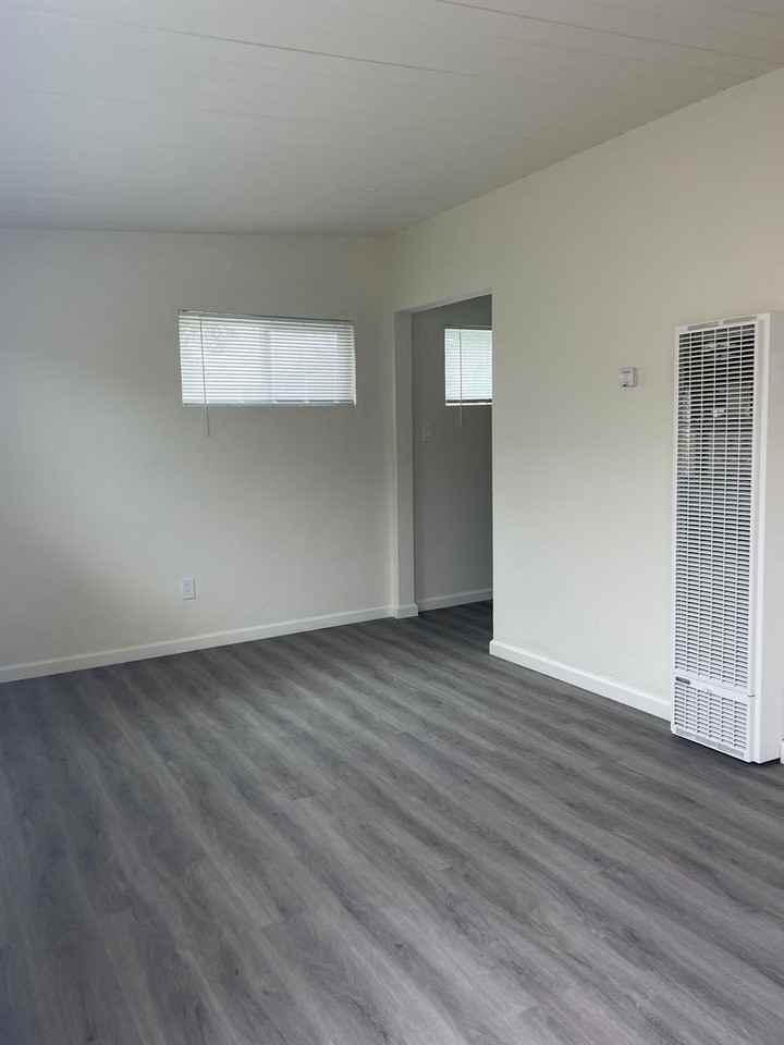 *722-724 Raven Street - Photo 2 of 7