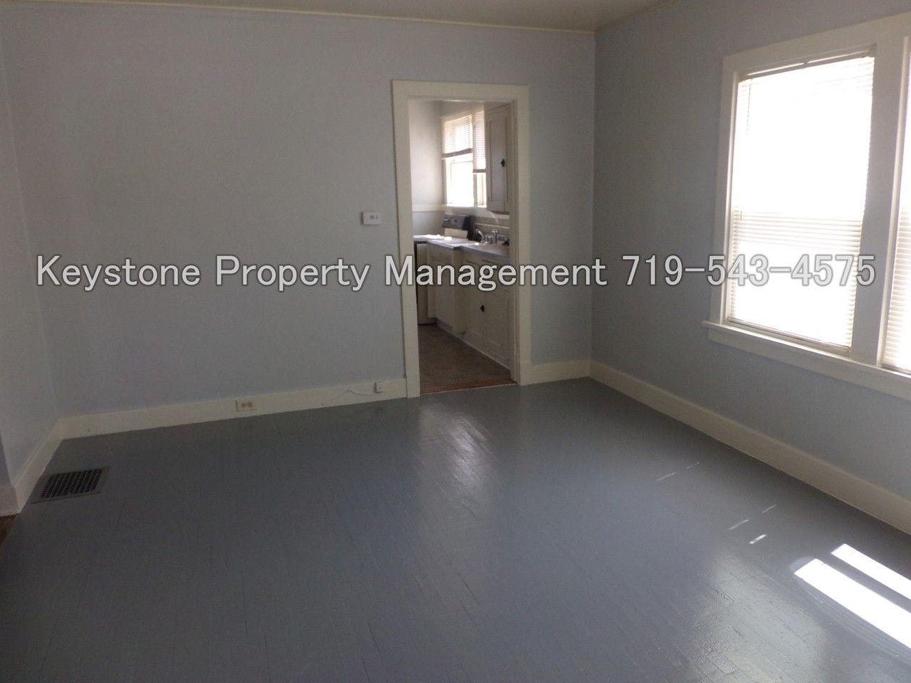 1004 Claremont Ave - Photo 2 of 18
