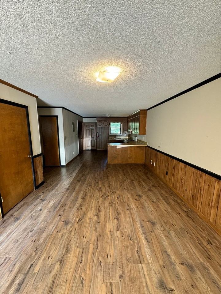 500 West Second St. - Photo 3 of 9