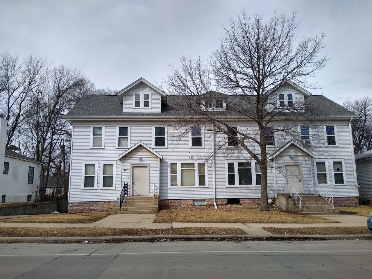 Prairie Ave Apts - Photo 2 of 9