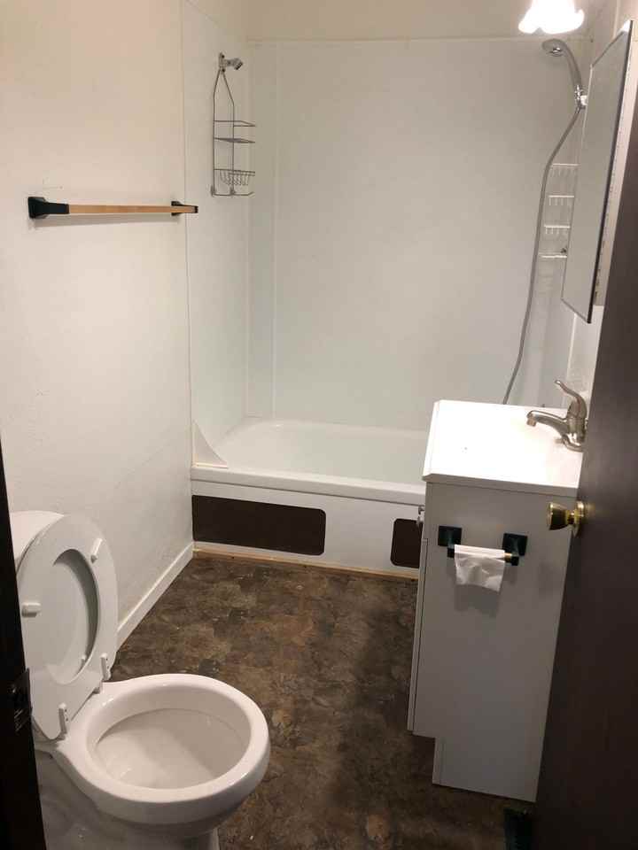 Prairie Ave Apts - Photo 3 of 9