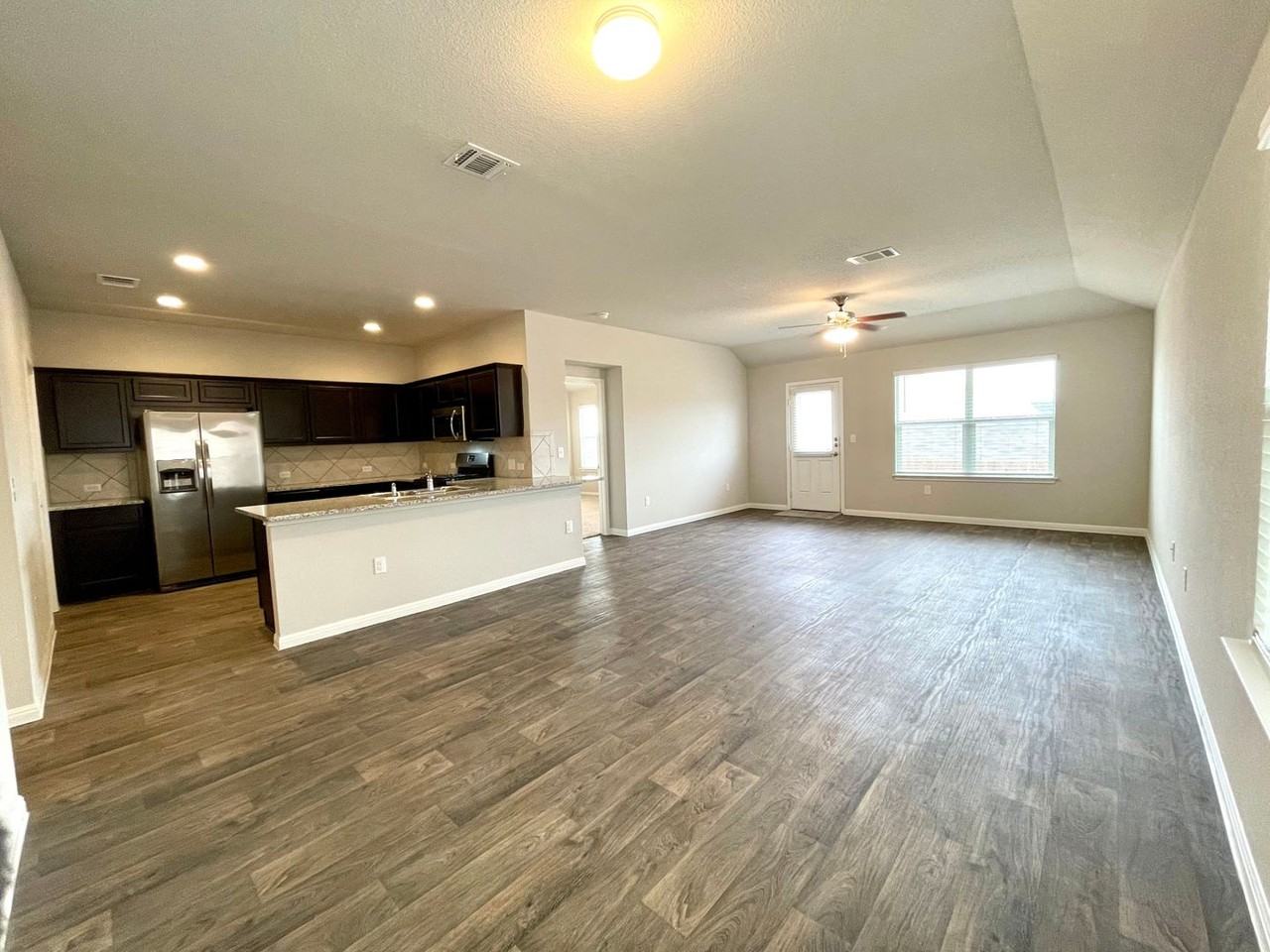 10824 Gonzales Ranger Pass - Photo 5 of 41