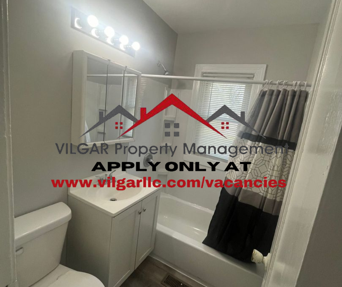 624 Hanley St - Photo 3 of 18