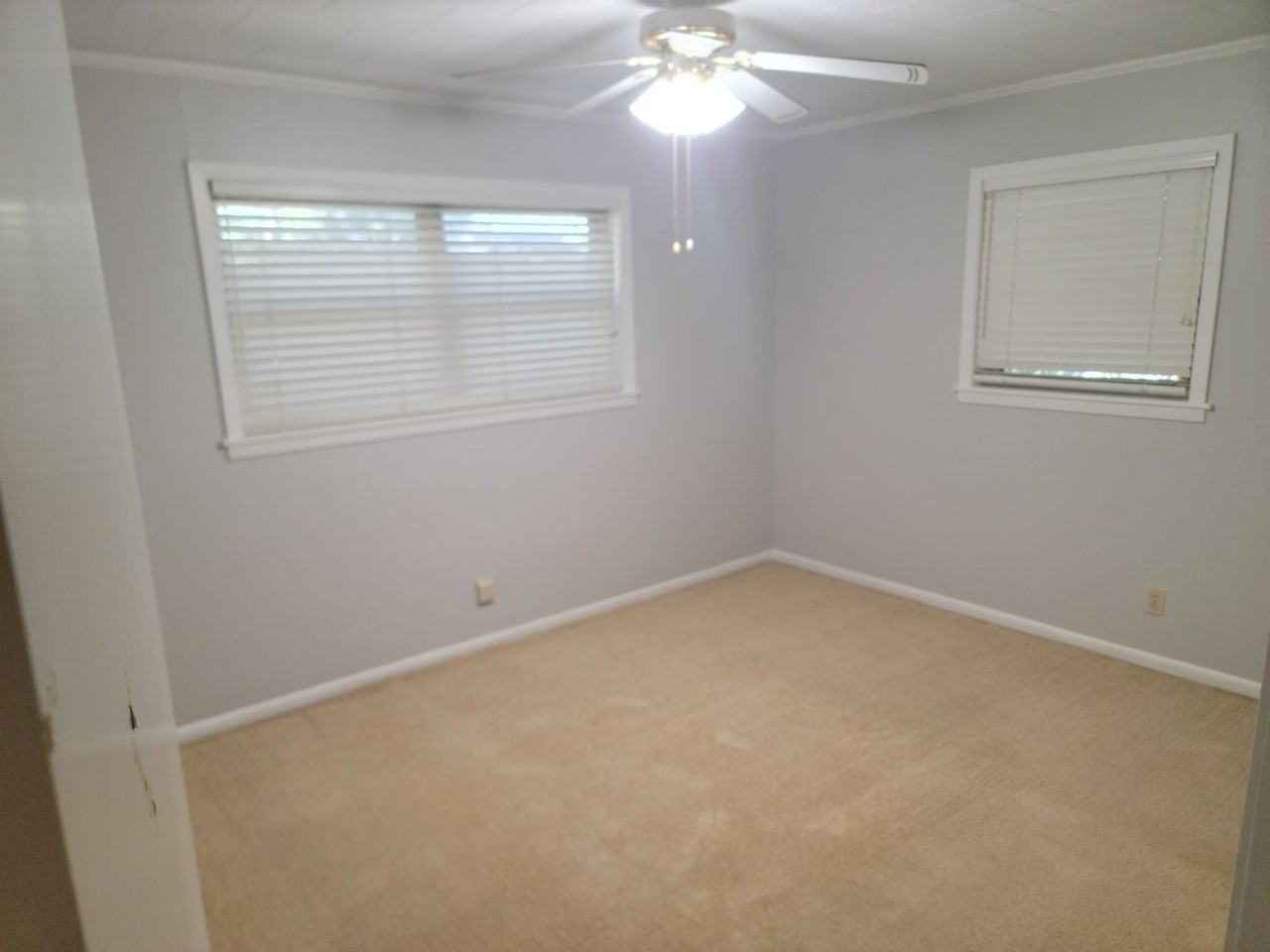 913 Middleton Dr - Photo 5 of 10