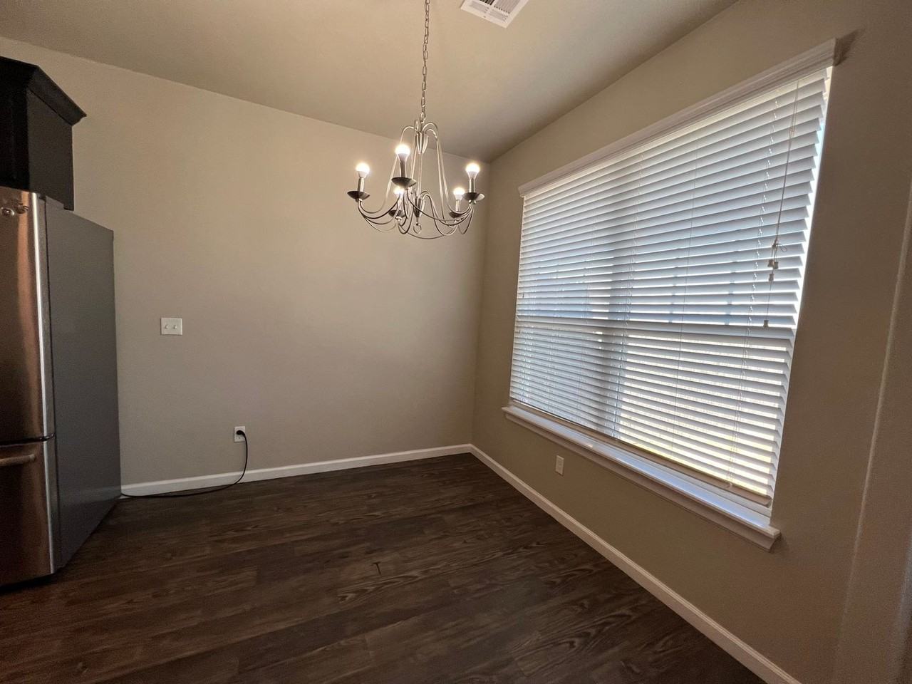 727 Sw 14th St - Photo 7 of 50