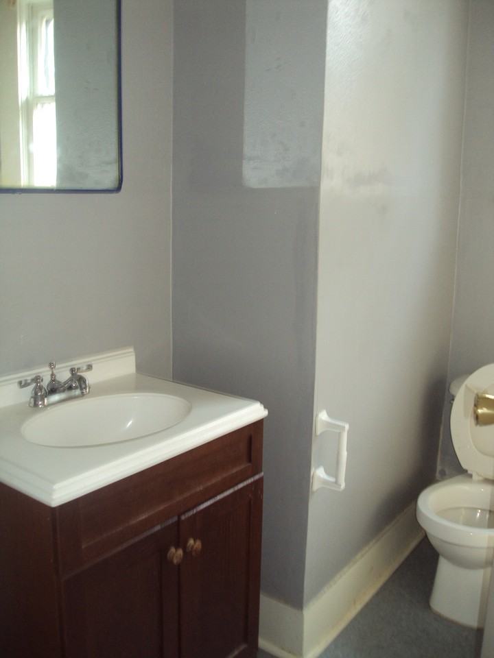 831 Chester St - Photo 2 of 3