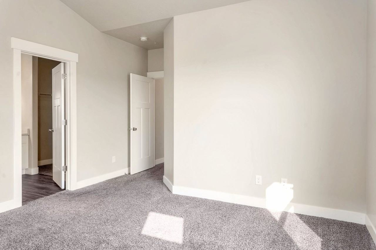 4030 W 1850 N #304 - Photo 7 of 24