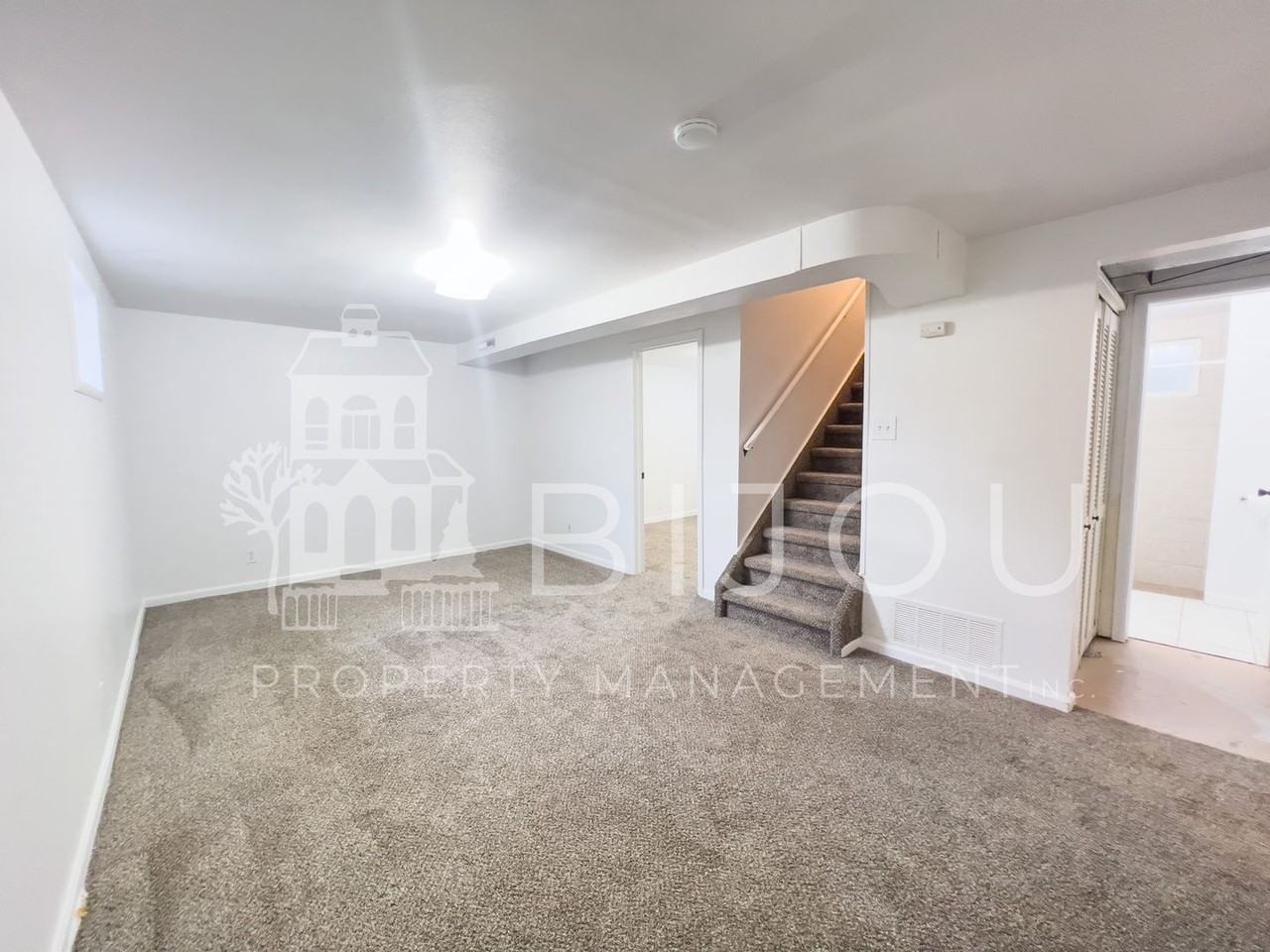 2206 E Fountain Blvd - Photo 4 of 26