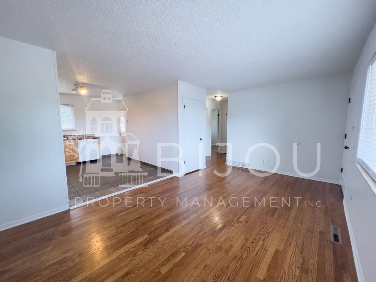 2206 E Fountain Blvd - Photo 6 of 26