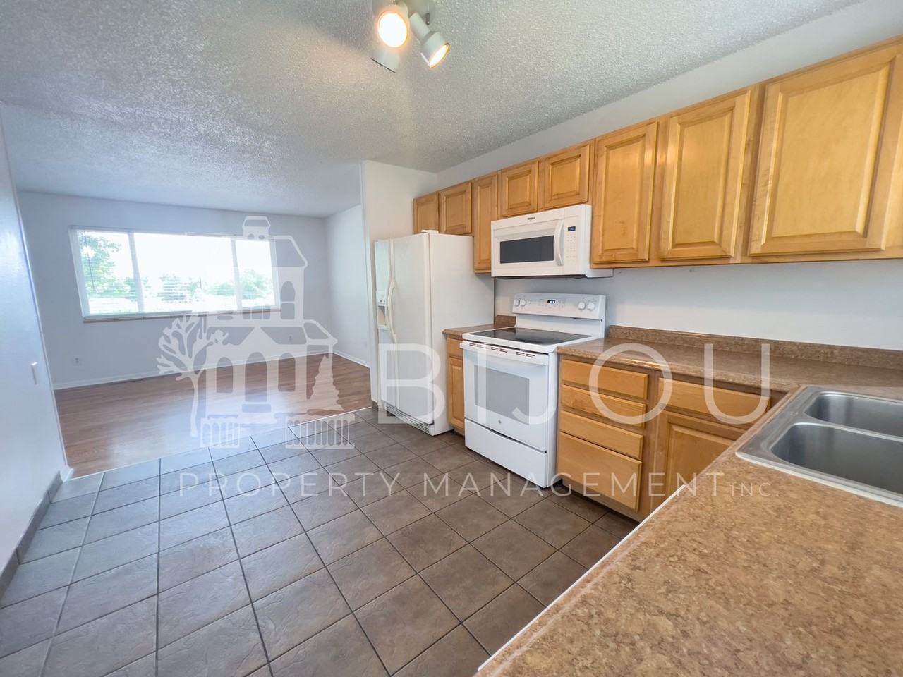 2206 E Fountain Blvd - Photo 7 of 26