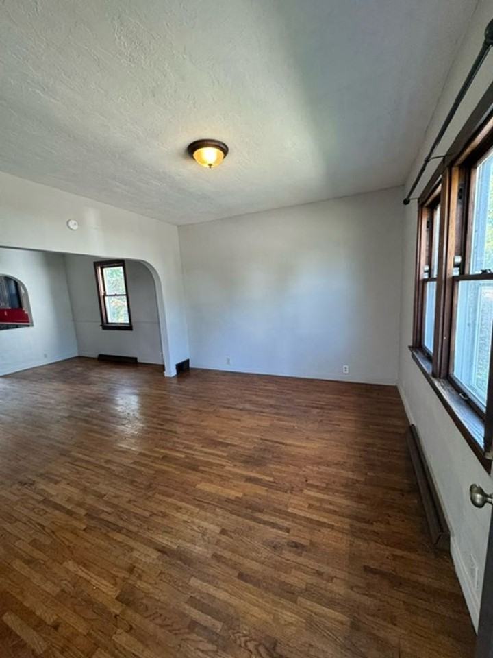 1641 High St - Photo 2 of 8