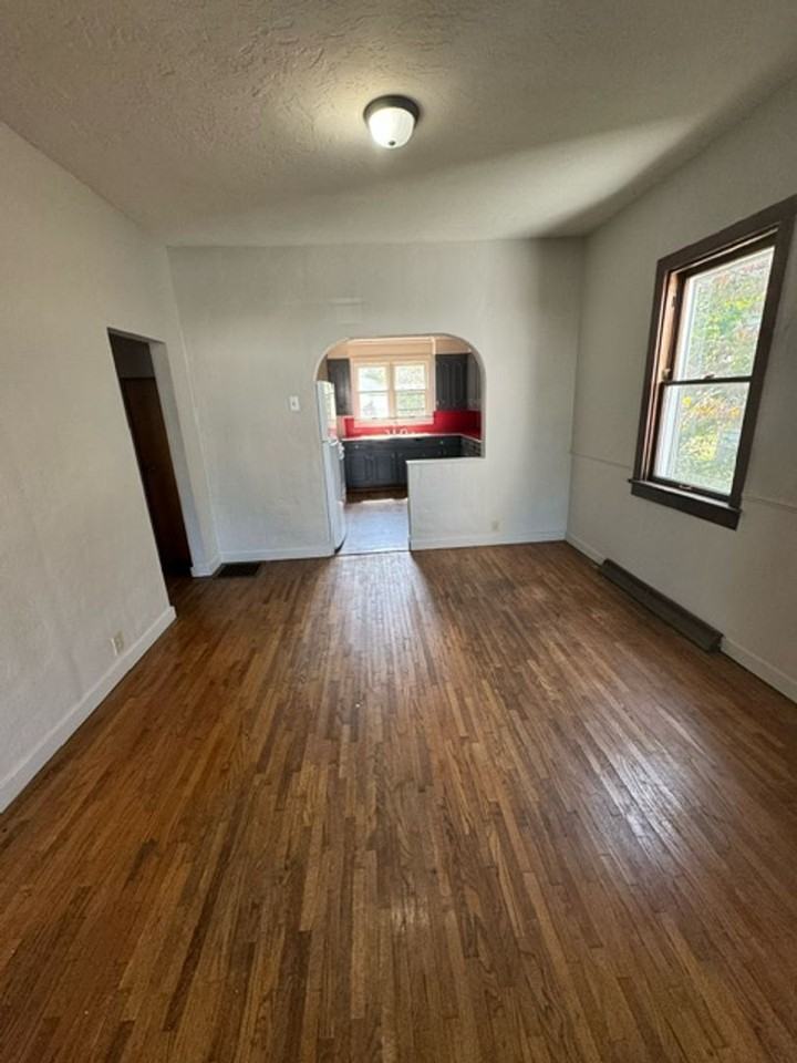 1641 High St - Photo 3 of 8