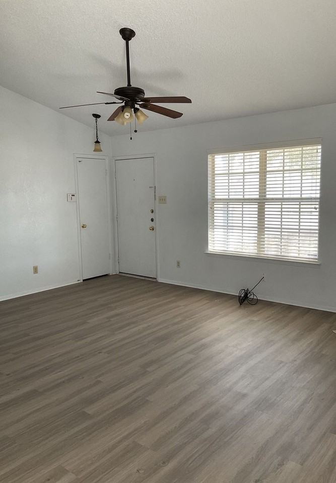 2209 Dickens Dr - Photo 7 of 16