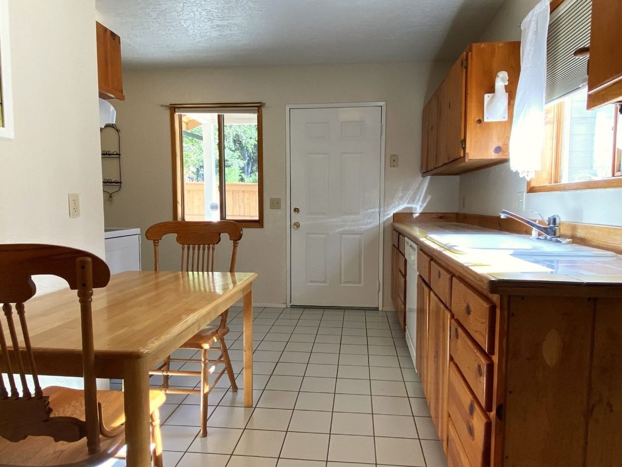 648 Centerville Hwy - Photo 3 of 12
