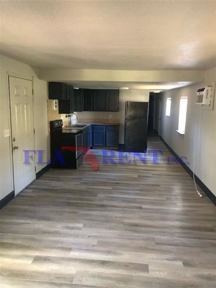 25200 Mathew St - Photo 3 of 14