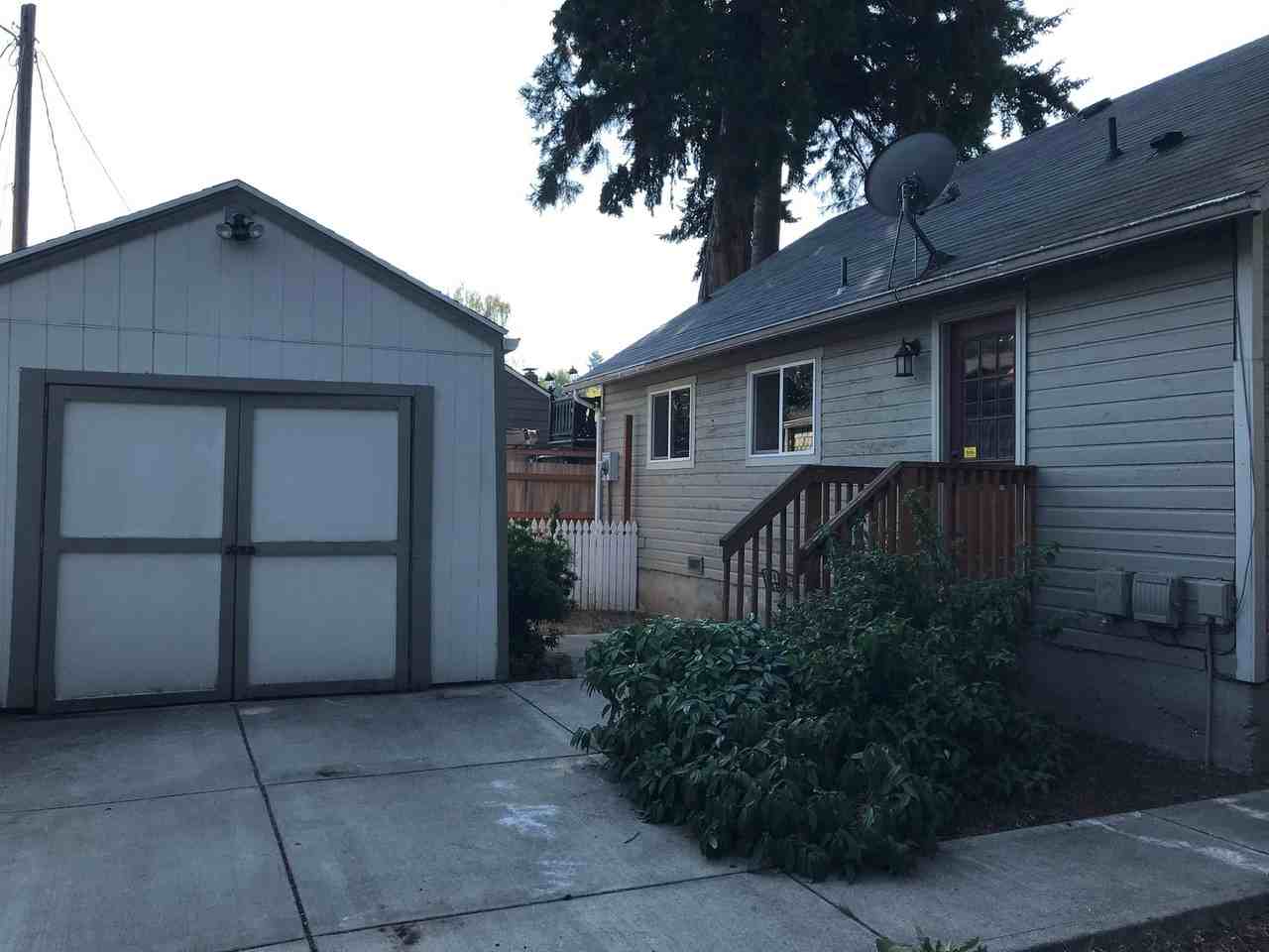 607 Beech St - Photo 2 of 30