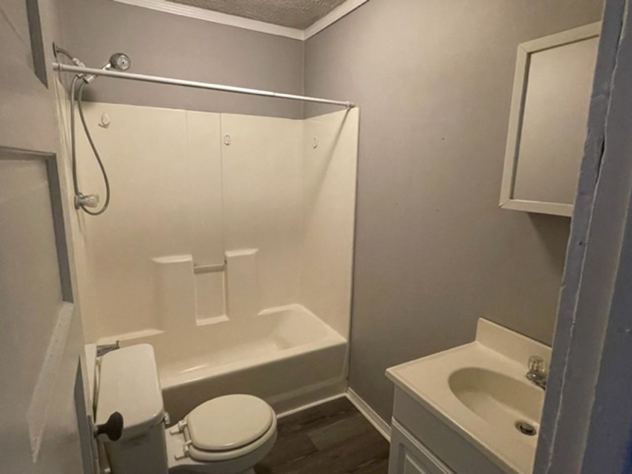 14909 W 7th St - Photo 2 of 9