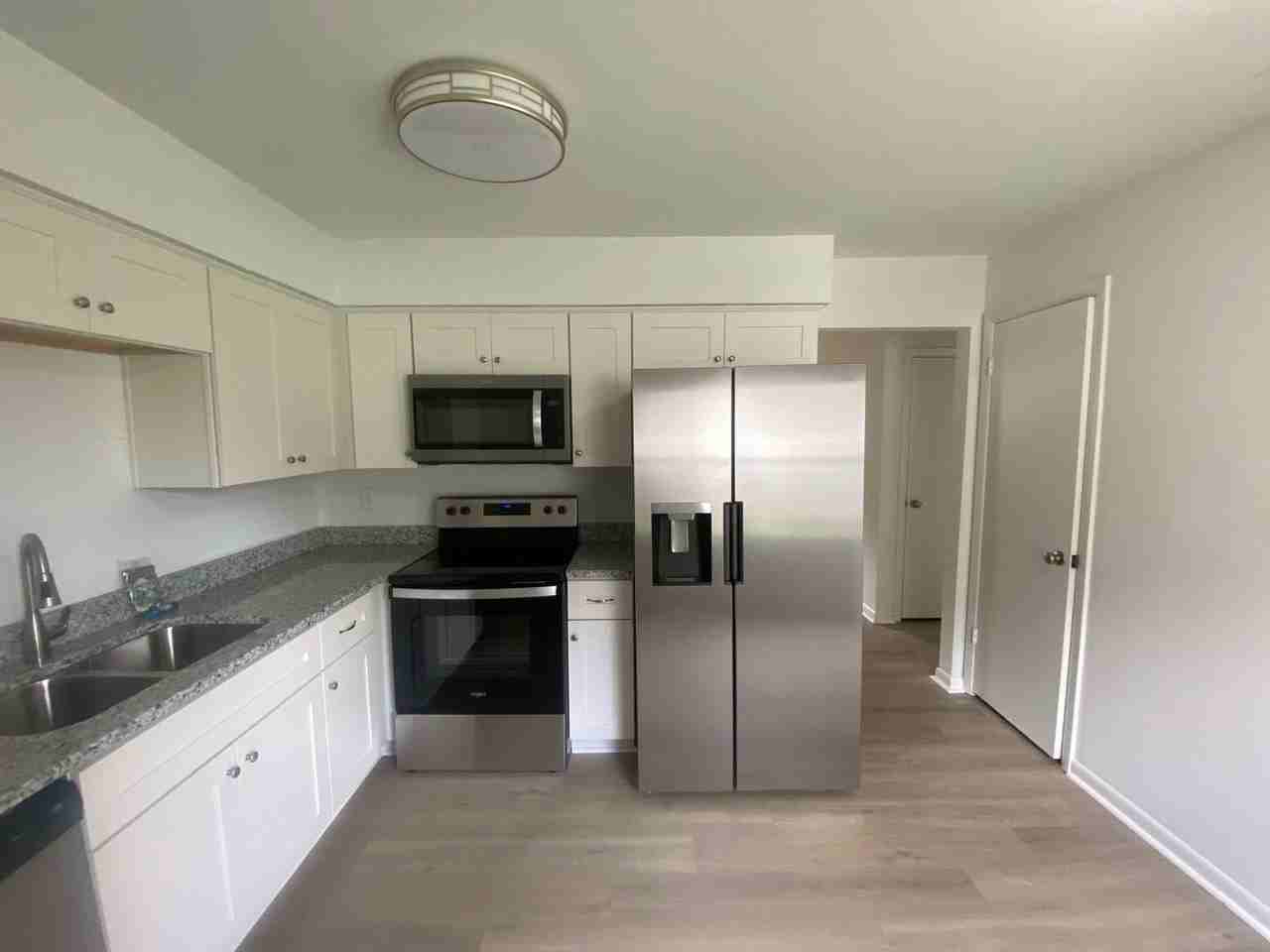 2510 Grandy Ave - Silver - Photo 3 of 10