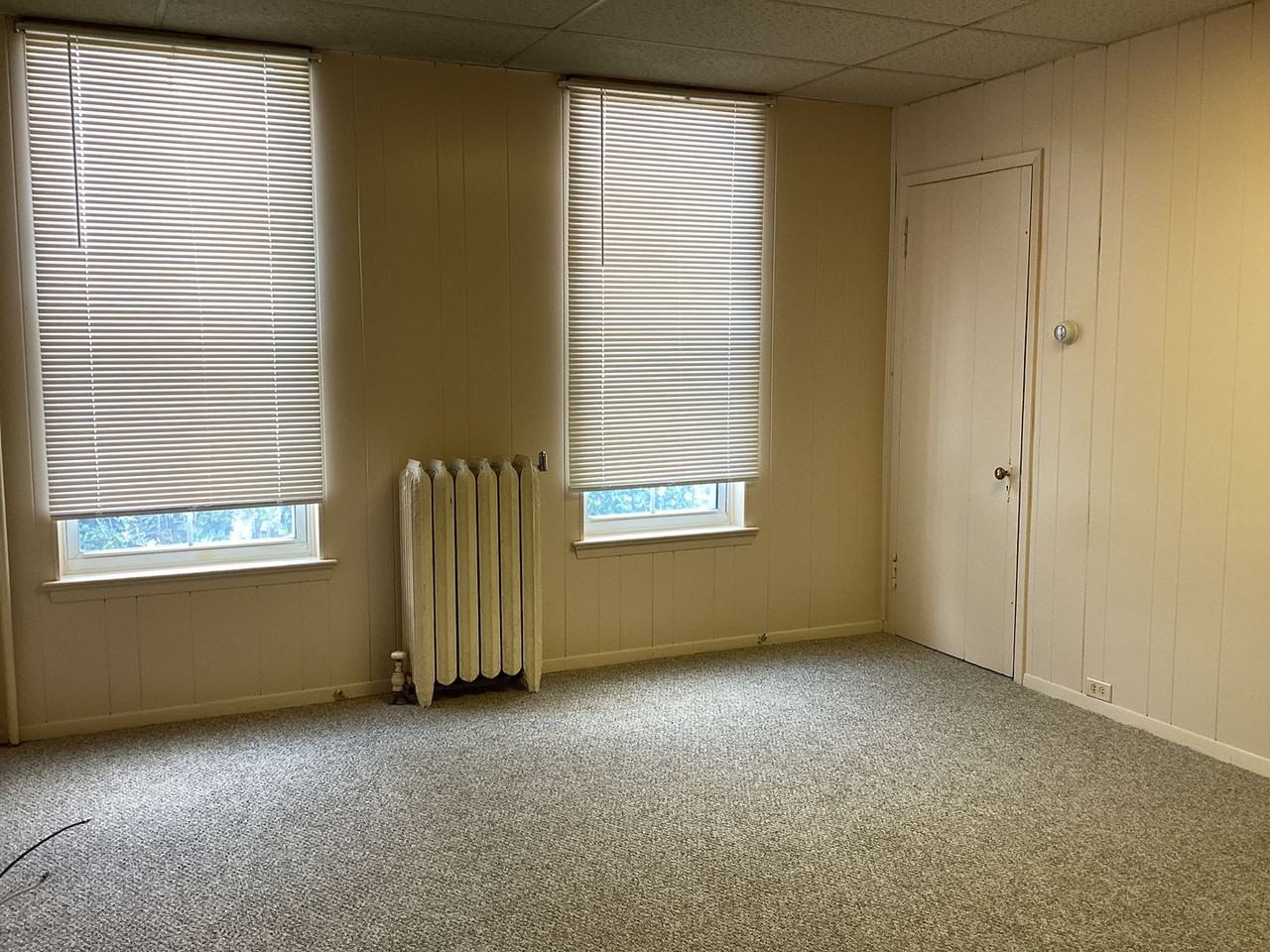 219 W Main St - Photo 2 of 34