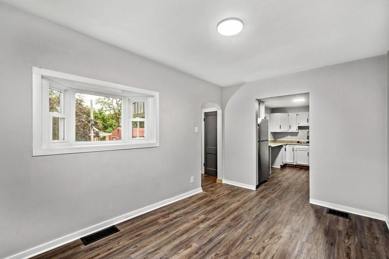 361 Vine St - Photo 5 of 22