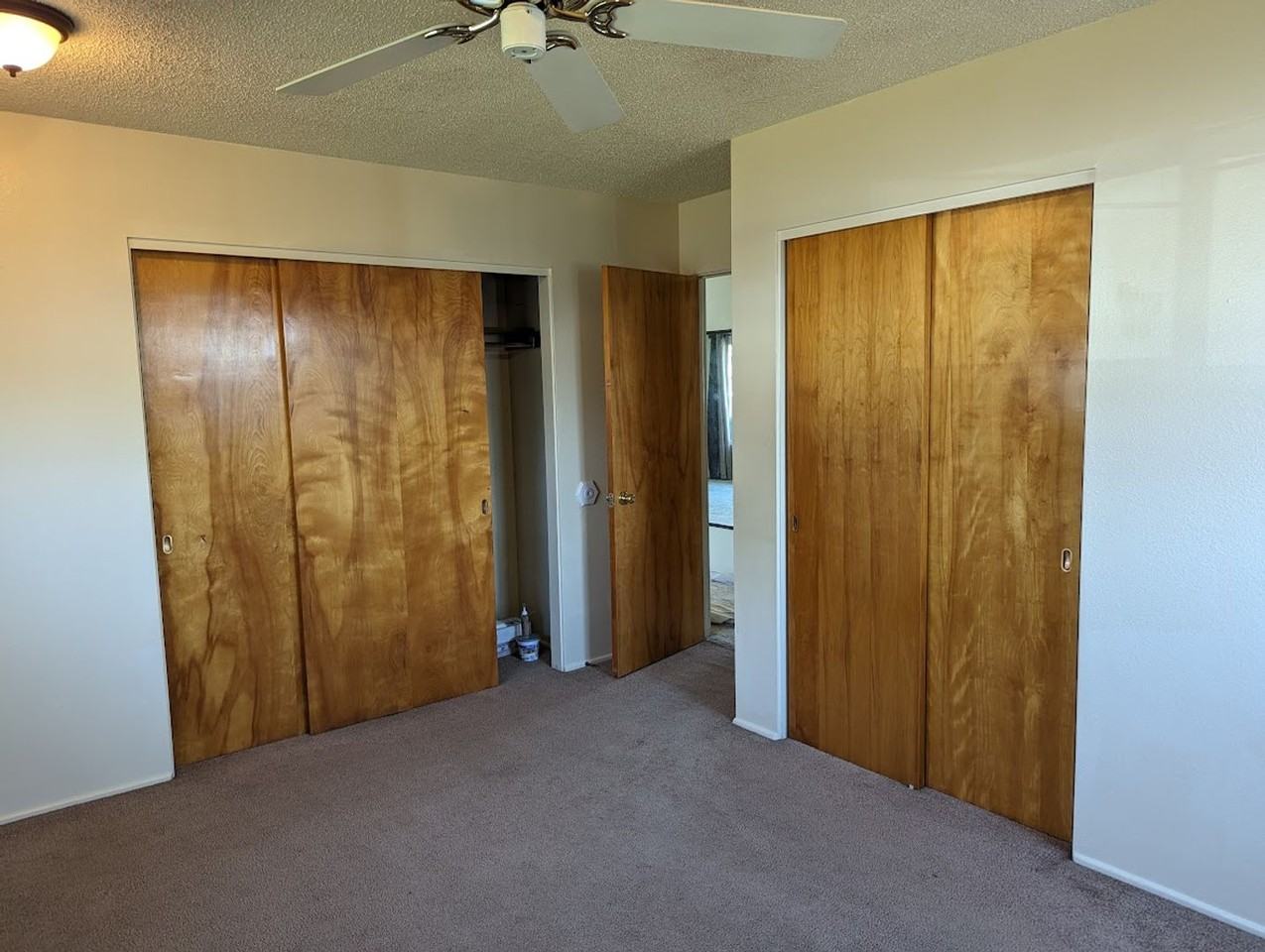 1246 Boston St - Photo 5 of 11