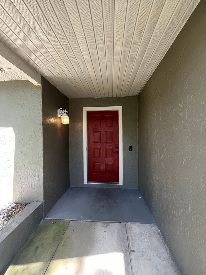 5061 Catspaw Ct - Photo 2 of 15