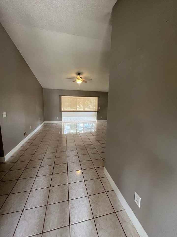 5061 Catspaw Ct - Photo 3 of 15