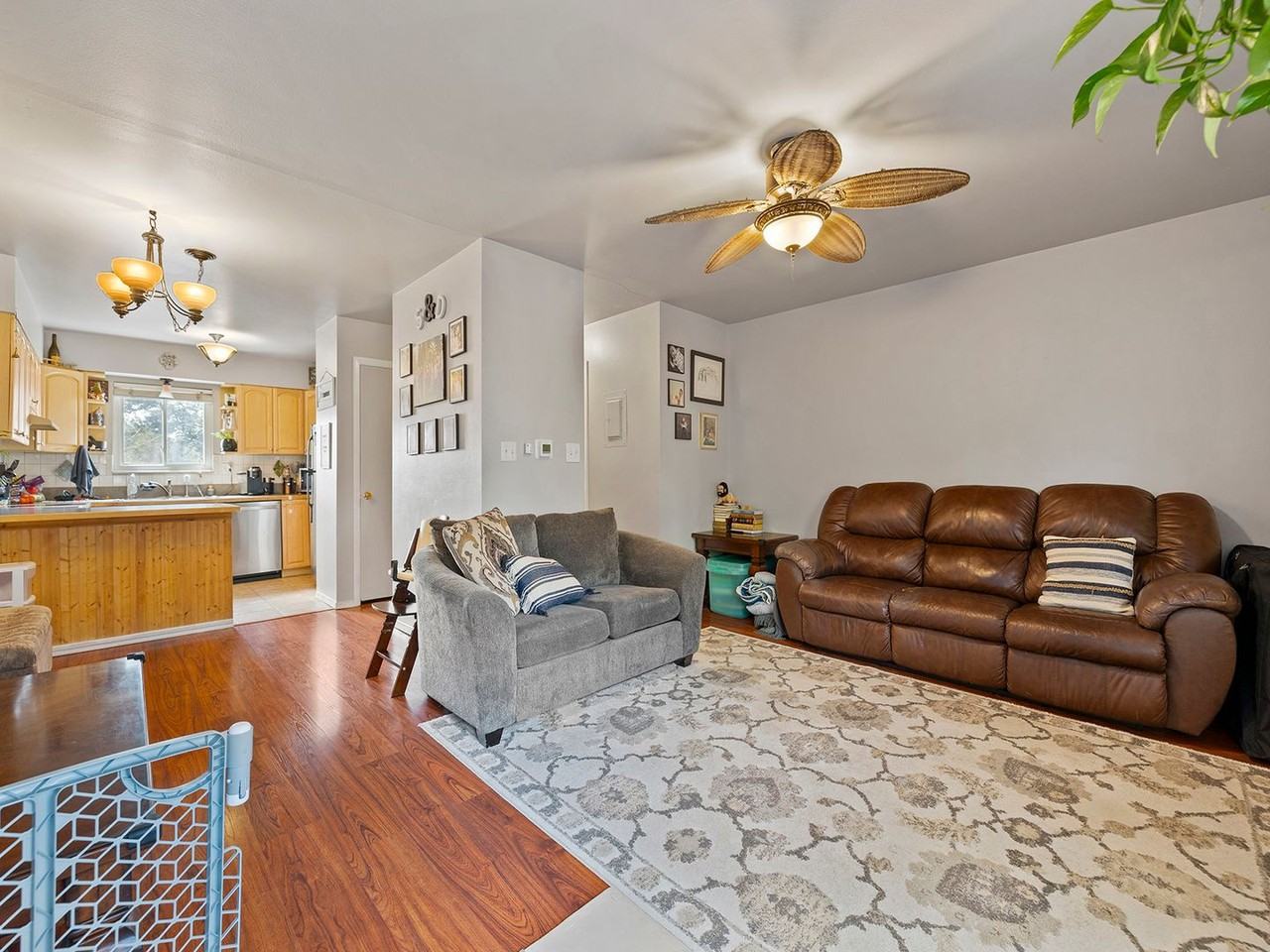 1733 Azalea Dr - Photo 3 of 20