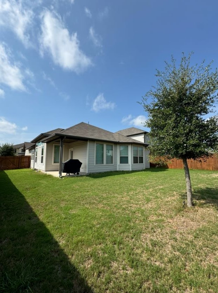 6707 Gailan Rnch - Photo 7 of 34