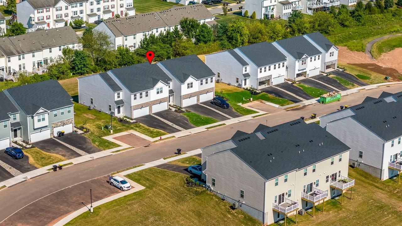 75 Painters Way - Photo 3 of 36