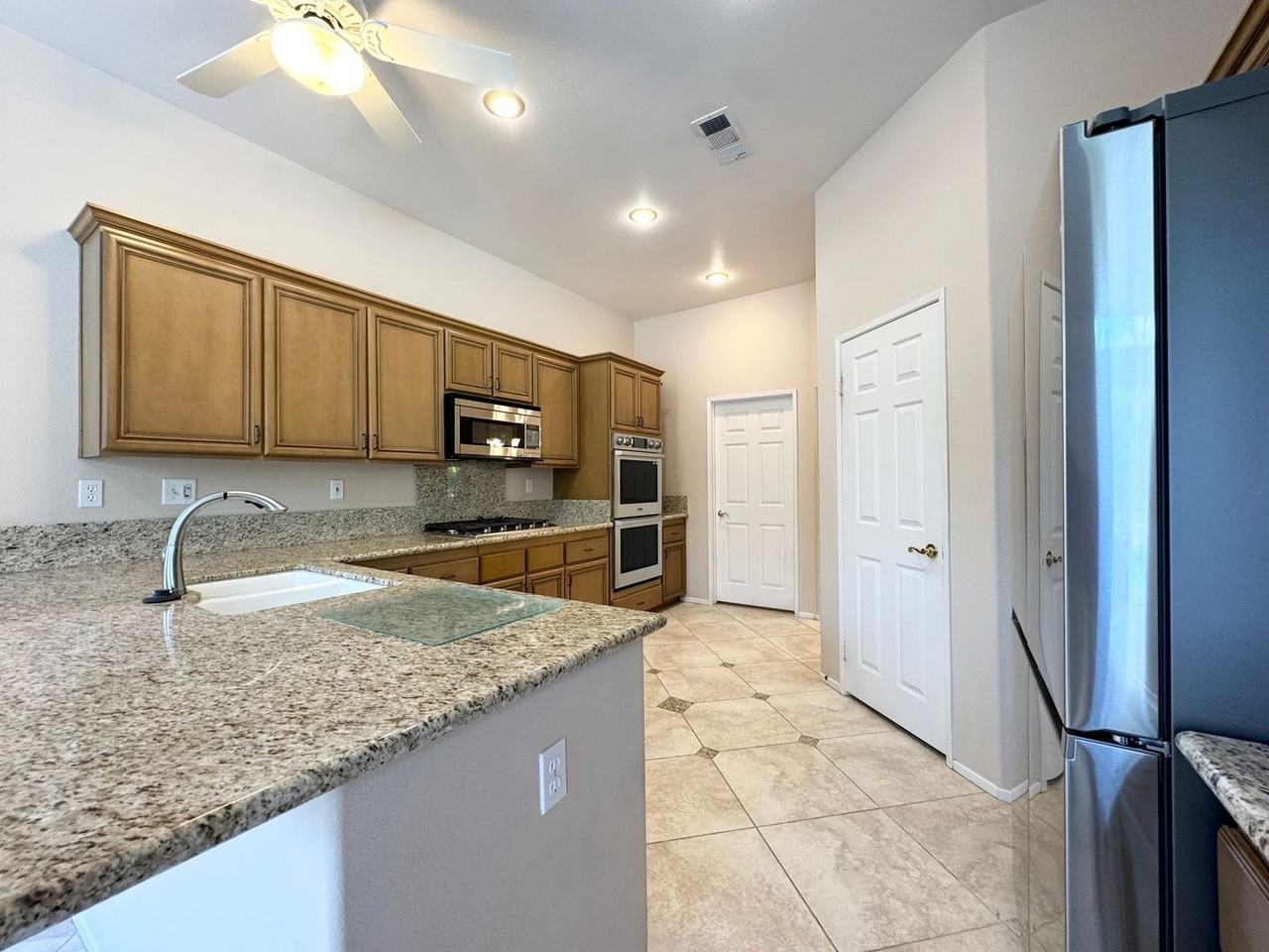 79140 Diane Dr - Photo 5 of 35