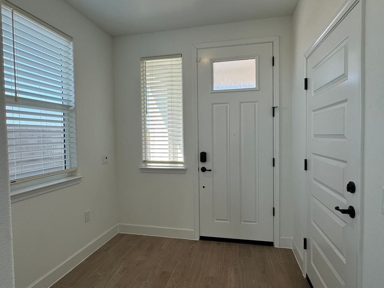 5391 Mandevilla Ct - Photo 2 of 18