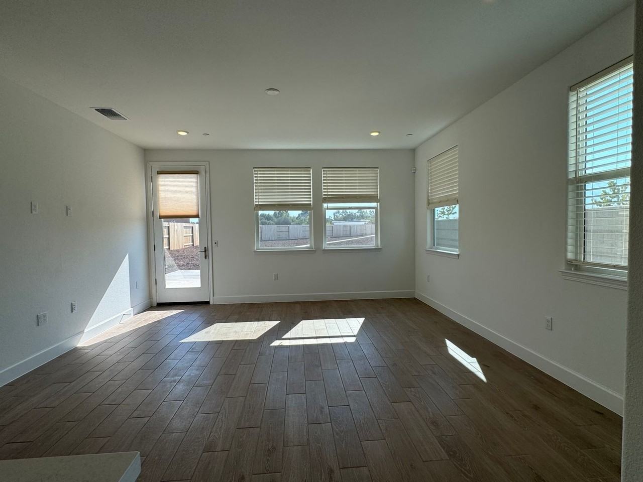 5391 Mandevilla Ct - Photo 6 of 19