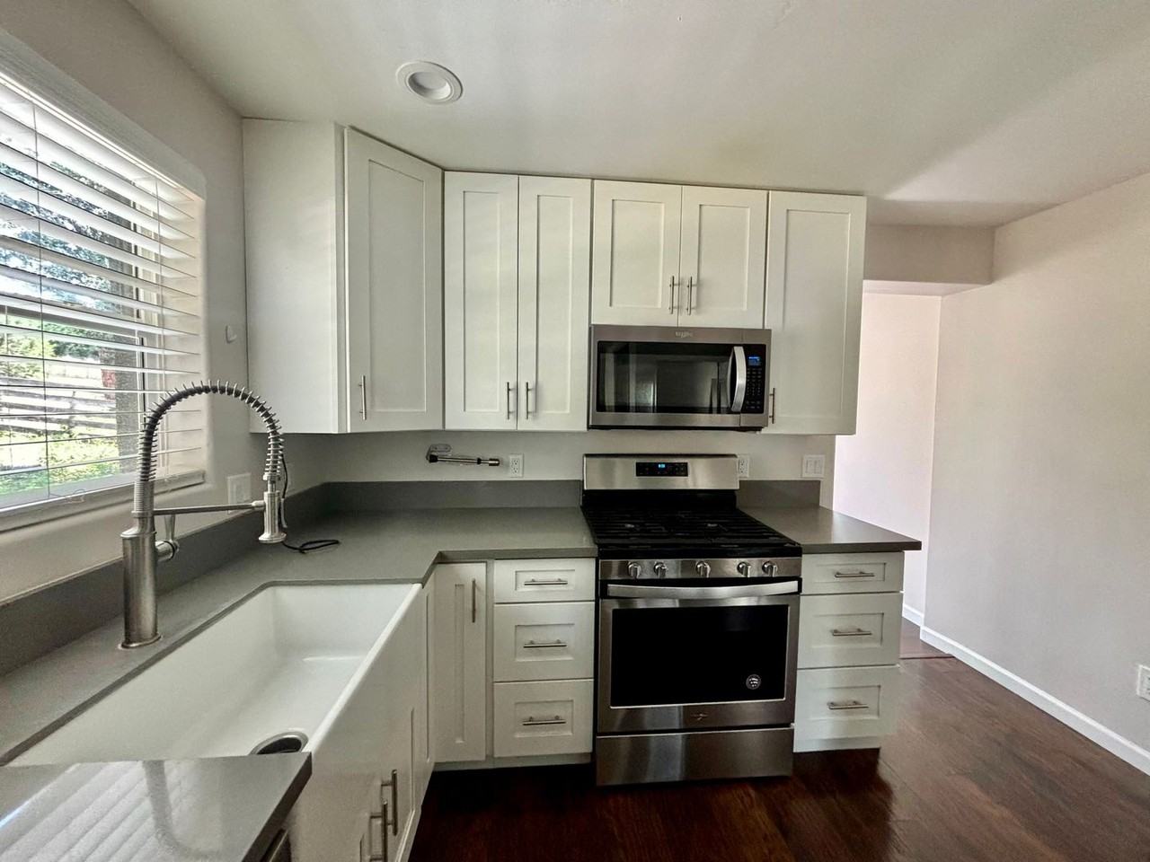 2015 W Samuel St - Photo 2 of 23