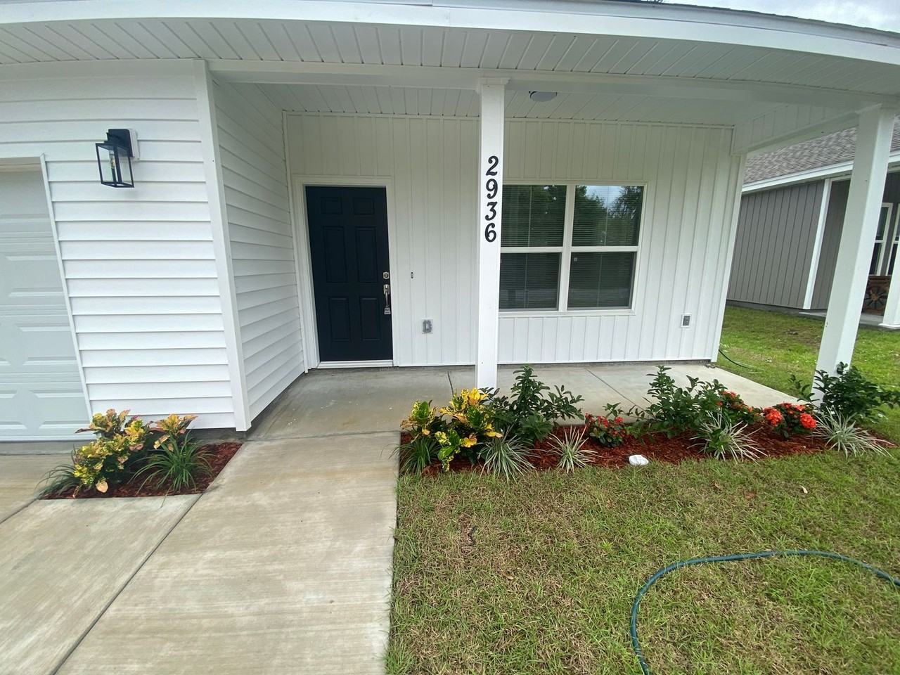 2936 Hall Ave - Photo 2 of 17