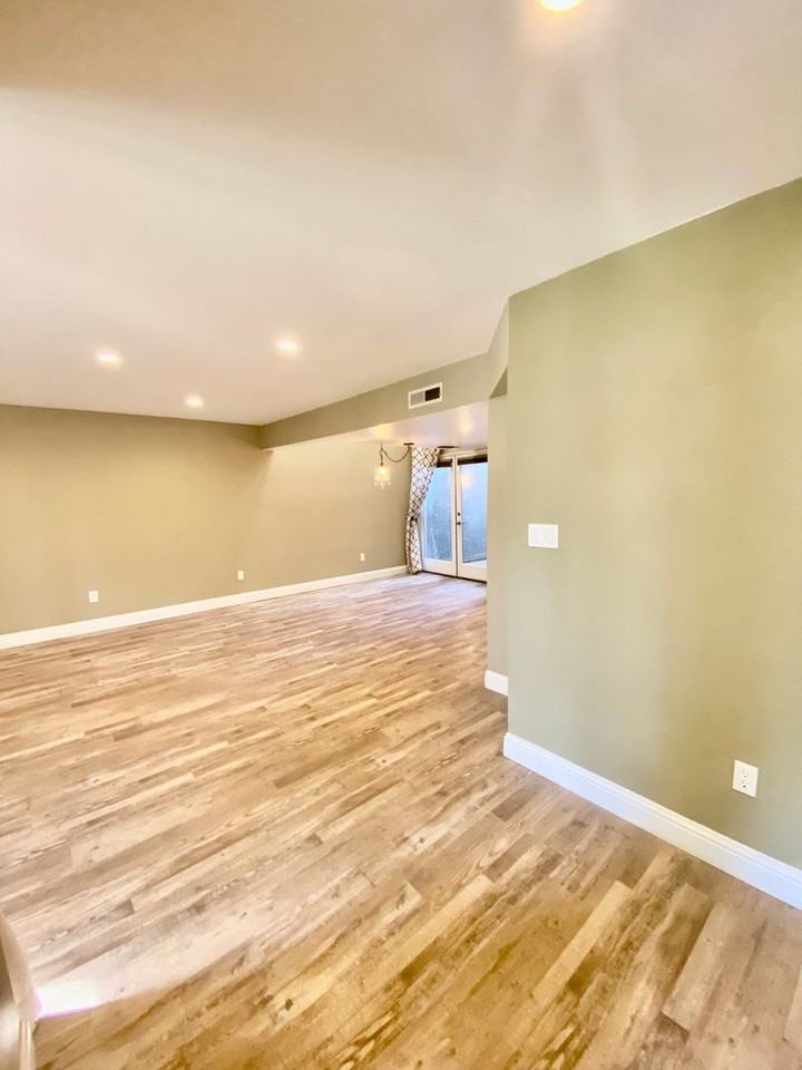 7330 Stockdale Hwy #19 - Photo 5 of 37