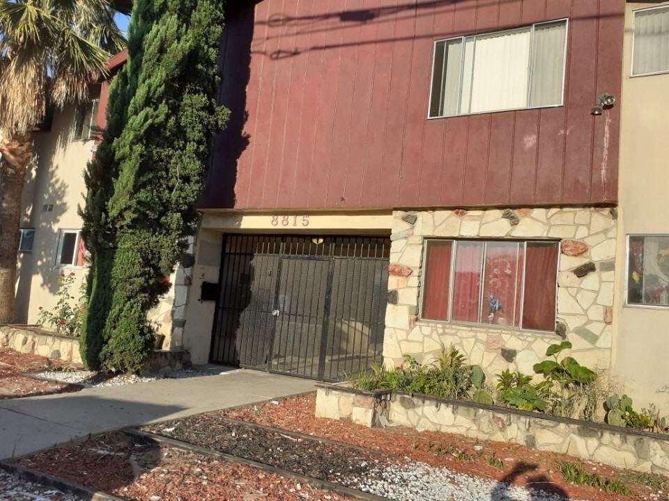 8815 Van Nuys Blvd #I - Photo 3 of 15