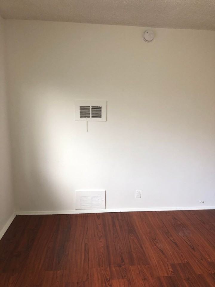 8815 Van Nuys Blvd #I - Photo 7 of 15