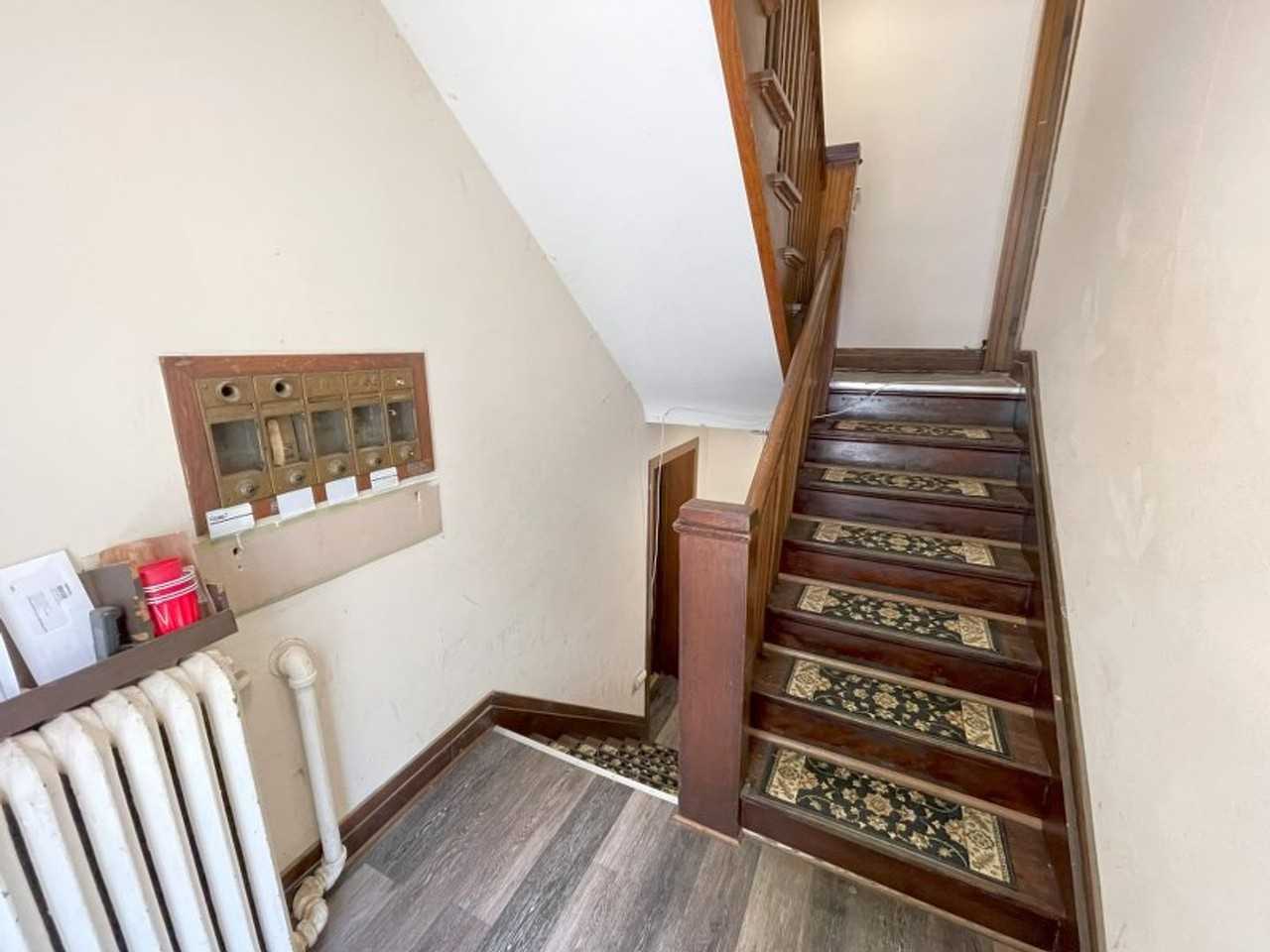 46 N Breese Ter - Photo 7 of 50